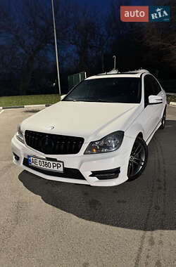 Седан Mercedes-Benz C-Class 2013 в Дніпрі