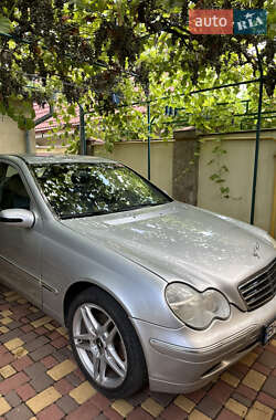 Седан Mercedes-Benz C-Class 2000 в 