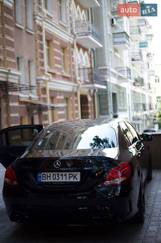Седан Mercedes-Benz C-Class 2017 в 