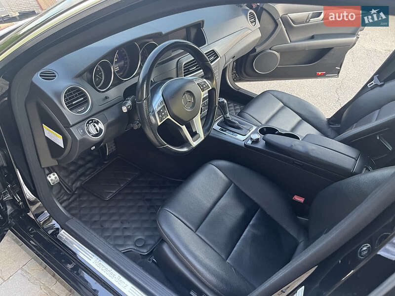 Седан Mercedes-Benz C-Class 2014 в Одессе