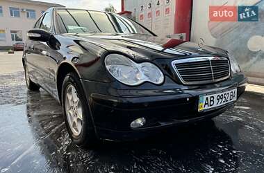 Седан Mercedes-Benz C-Class 2004 в Вінниці