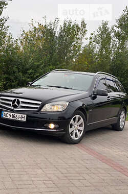 Універсал Mercedes-Benz C-Class 2011 в Нововолинську