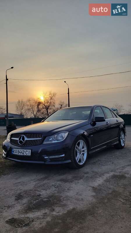 Седан Mercedes-Benz C-Class 2011 в Киеве