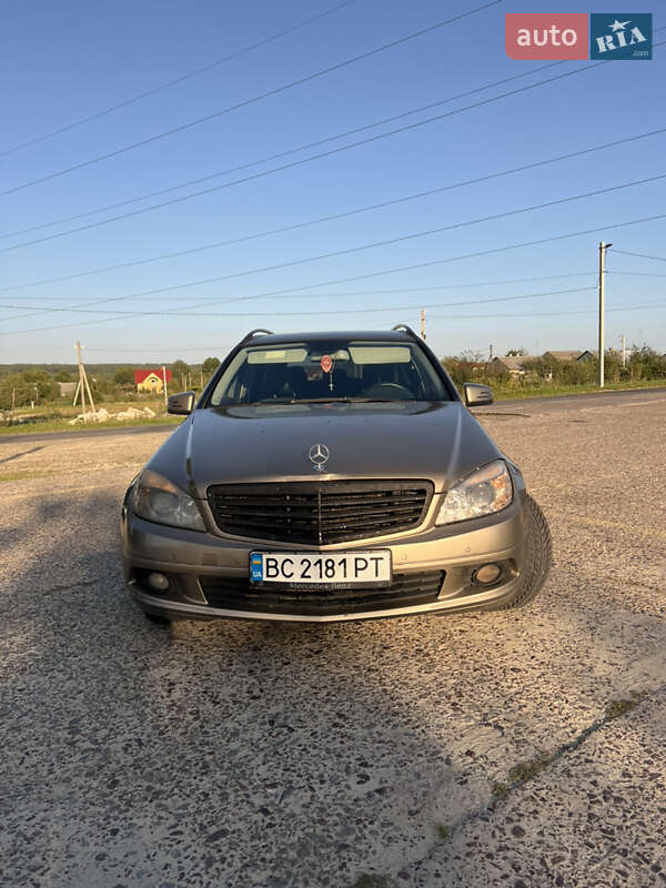 Универсал Mercedes-Benz C-Class 2009 в Новояворовске