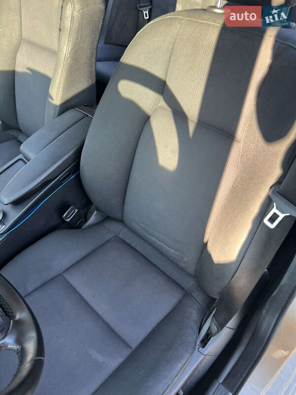 Универсал Mercedes-Benz C-Class 2009 в Новояворовске