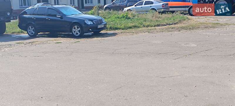 Універсал Mercedes-Benz C-Class 2005 в Києві