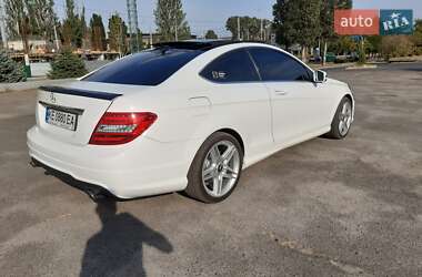 Купе Mercedes-Benz C-Class 2012 в 