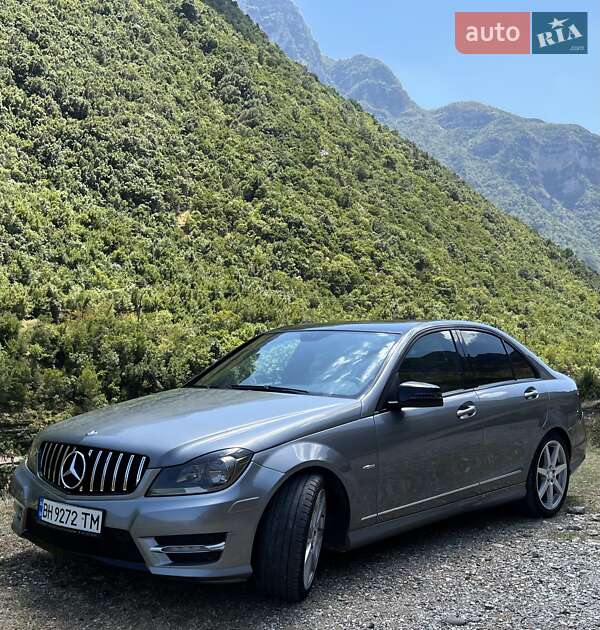 Седан Mercedes-Benz C-Class 2011 в Рени