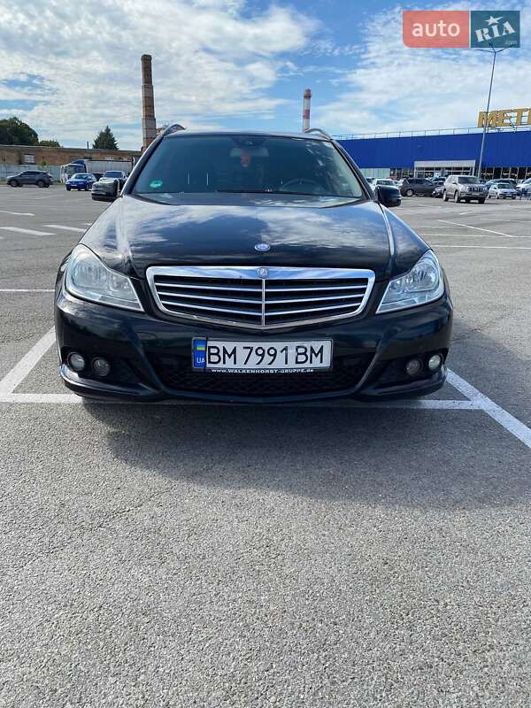 Универсал Mercedes-Benz C-Class 2011 в Житомире