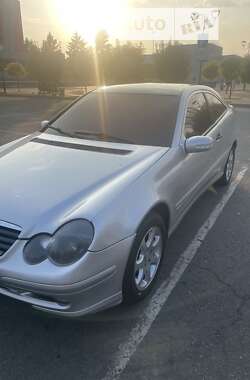 Купе Mercedes-Benz C-Class 2001 в Дніпрі