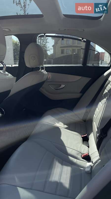 Седан Mercedes-Benz C-Class 2015 в Львове