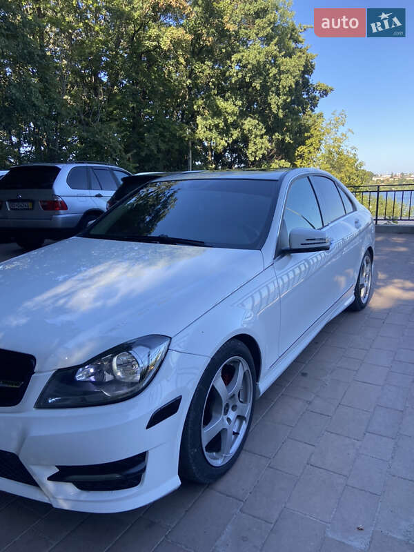 Седан Mercedes-Benz C-Class 2013 в Тернополе