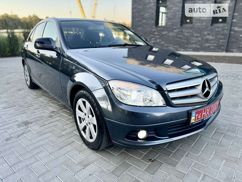 Седан Mercedes-Benz C-Class 2008 в Ровно