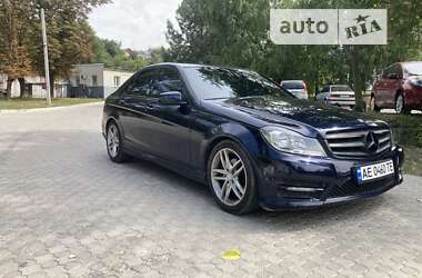 Седан Mercedes-Benz C-Class 2012 в Дніпрі