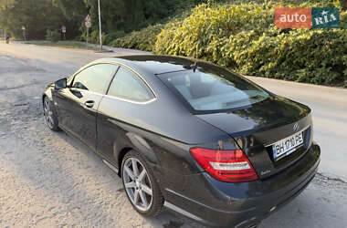 Купе Mercedes-Benz C-Class 2012 в 