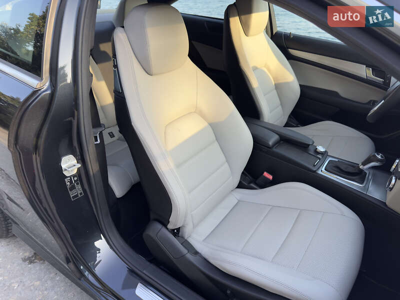 Купе Mercedes-Benz C-Class 2012 в Одессе