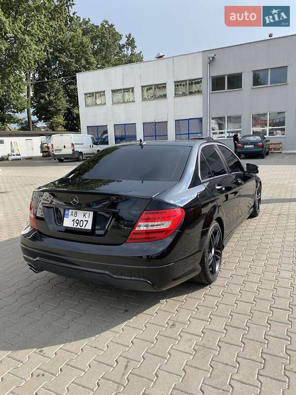 Седан Mercedes-Benz C-Class 2013 в Виннице