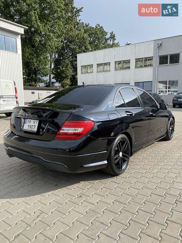 Седан Mercedes-Benz C-Class 2013 в Виннице