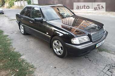 Седан Mercedes-Benz C-Class 1999 в Киеве