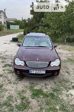 Седан Mercedes-Benz C-Class 2006 в Херсоне