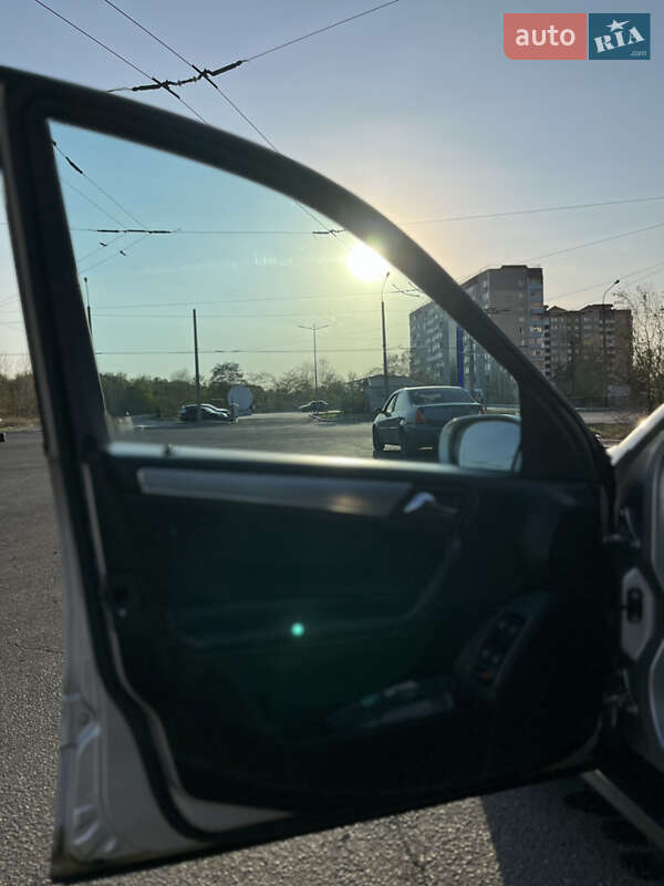 Седан Mercedes-Benz C-Class 2001 в Запорожье