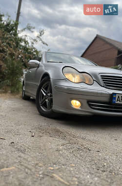 Седан Mercedes-Benz C-Class 2001 в 