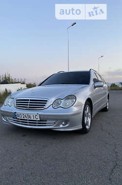 Універсал Mercedes-Benz C-Class 2005 в Хусті