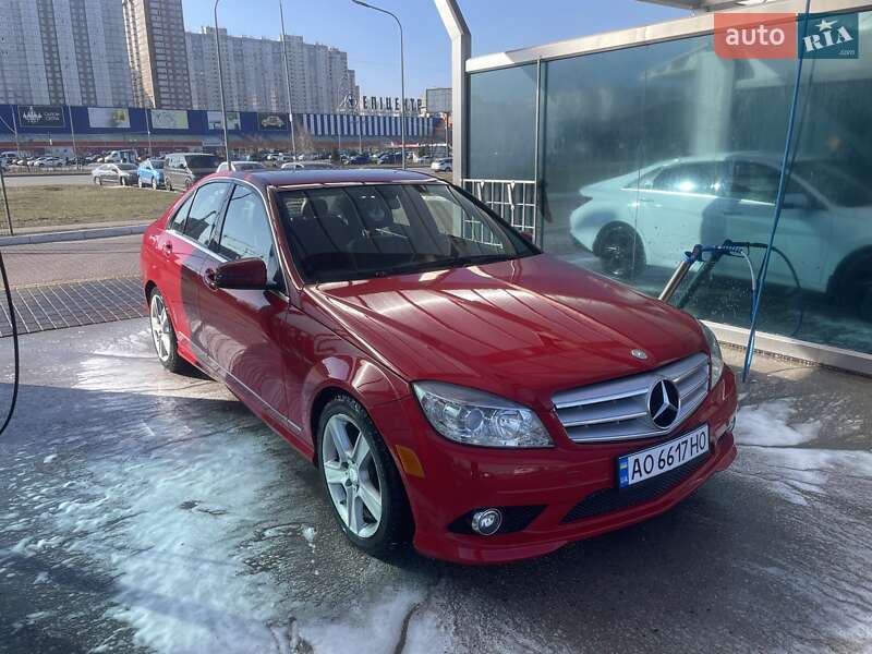 Седан Mercedes-Benz C-Class 2011 в Киеве