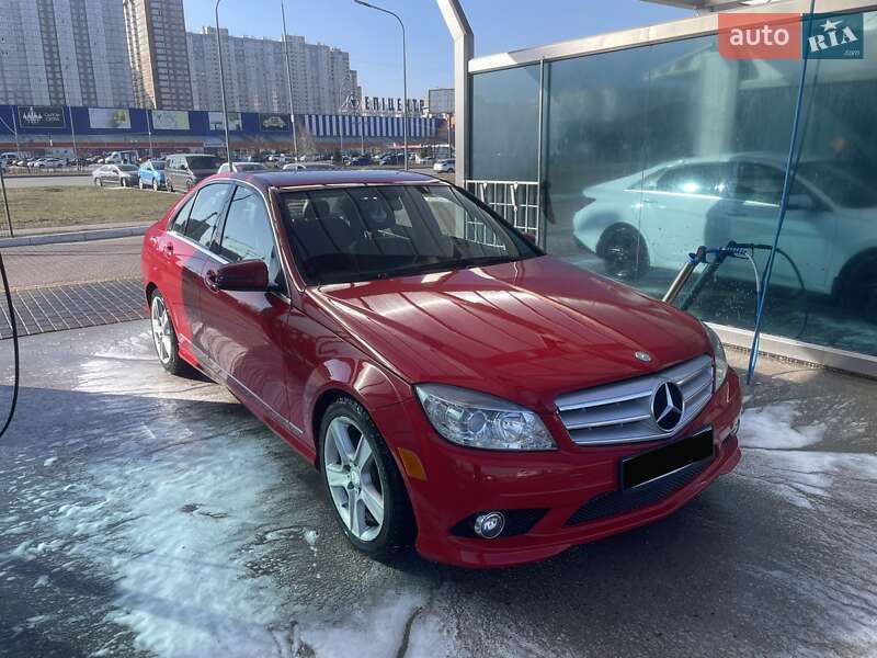Седан Mercedes-Benz C-Class 2011 в Киеве
