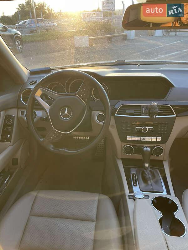 Седан Mercedes-Benz C-Class 2013 в Киеве