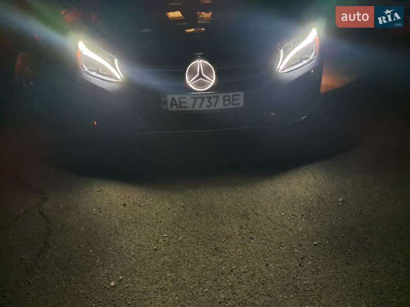 Седан Mercedes-Benz C-Class 2016 в Днепре