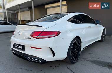 Купе Mercedes-Benz C-Class 2016 в 
