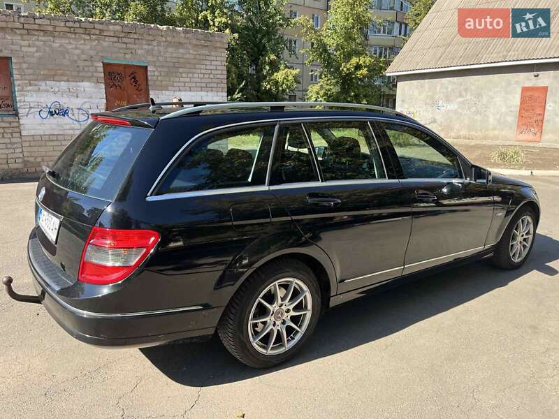 Универсал Mercedes-Benz C-Class 2010 в Кривом Роге фото 4 Универсал Mercedes-Benz C-Class 2010 в Кривом Роге