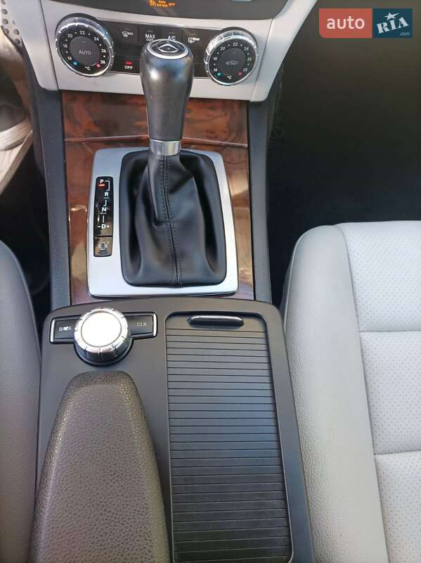Седан Mercedes-Benz C-Class 2011 в Одессе