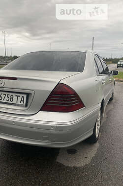 Седан Mercedes-Benz C-Class 2001 в Львове