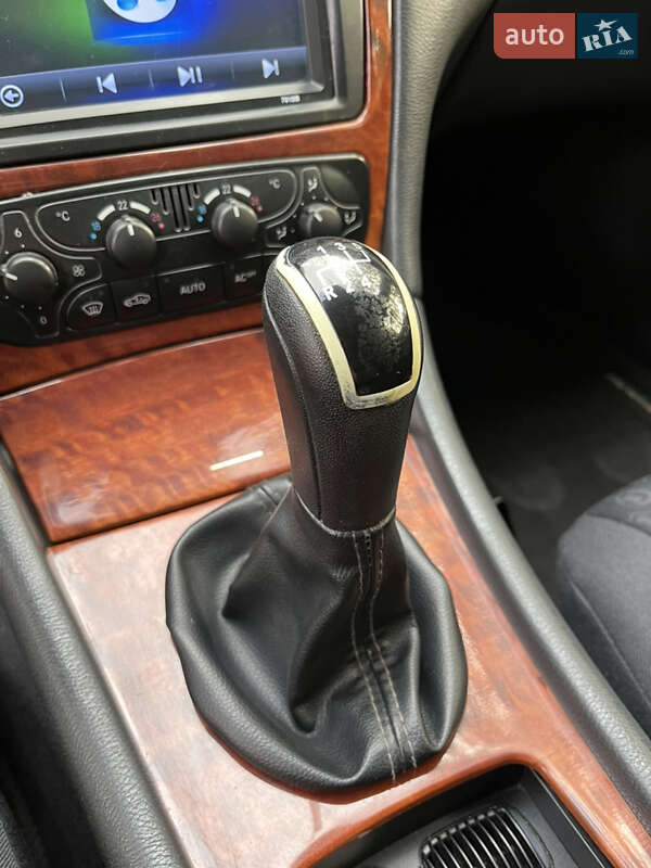 Седан Mercedes-Benz C-Class 2002 в Запоріжжі