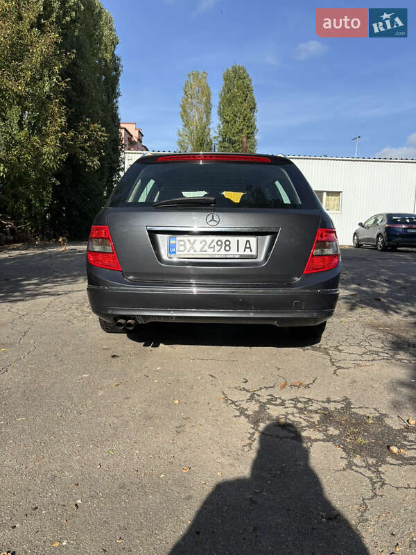 Універсал Mercedes-Benz C-Class 2009 в Хмельницькому
