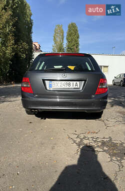 Універсал Mercedes-Benz C-Class 2009 в 