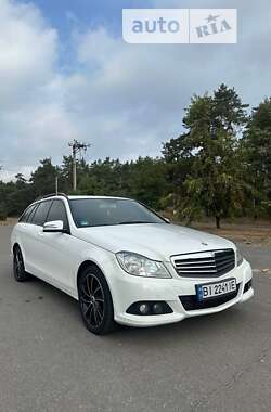 Універсал Mercedes-Benz C-Class 2012 в Горішніх Плавнях