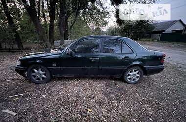 Седан Mercedes-Benz C-Class 1995 в Шполе