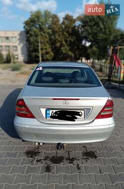 Седан Mercedes-Benz C-Class 2001 в 