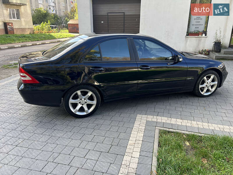 Седан Mercedes-Benz C-Class 2005 в Стрые фото 4 Седан Mercedes-Benz C-Class 2005 в Стрые