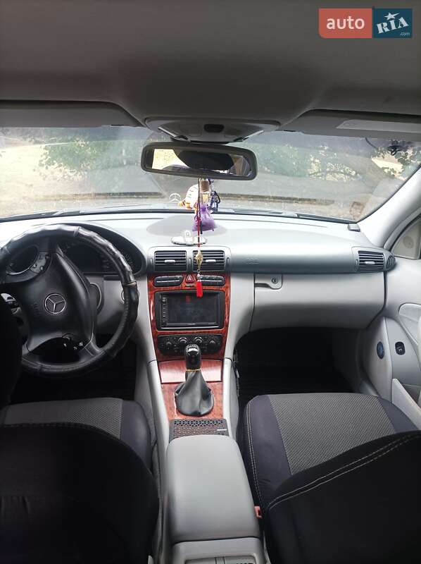 Седан Mercedes-Benz C-Class 2001 в Варве