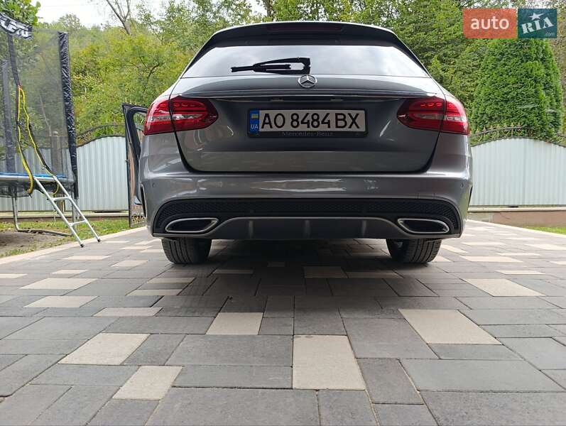 Універсал Mercedes-Benz C-Class 2016 в Сваляві