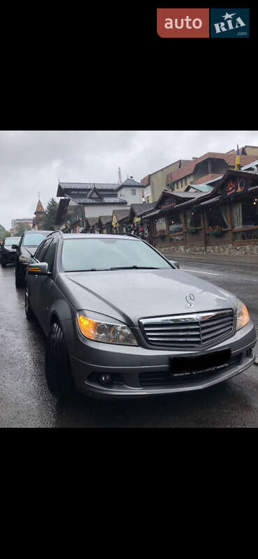 Універсал Mercedes-Benz C-Class 2010 в Трускавці