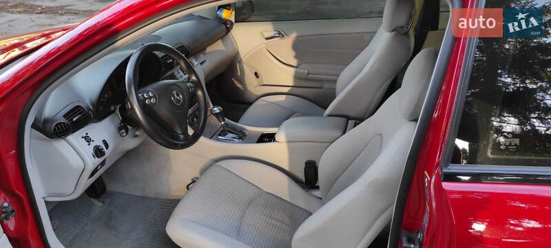 Купе Mercedes-Benz C-Class 2005 в Млиніві