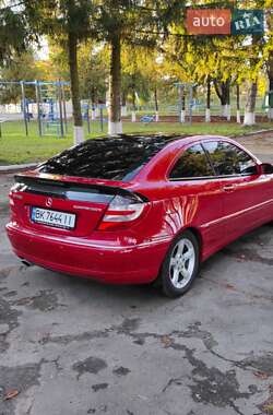 Купе Mercedes-Benz C-Class 2005 в 