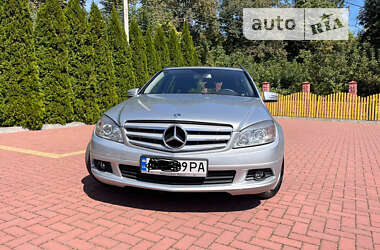 Універсал Mercedes-Benz C-Class 2010 в Хмельницькому