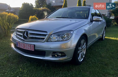 Седан Mercedes-Benz C-Class 2010 в Черновцах