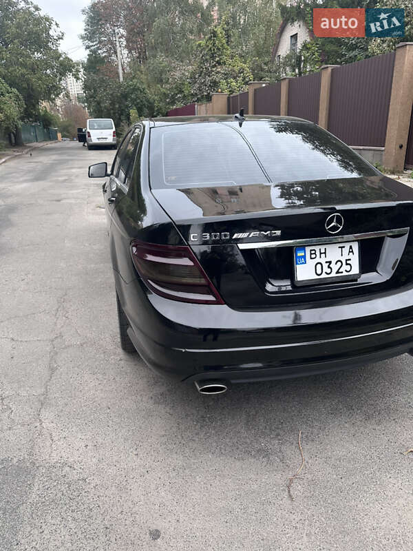 Седан Mercedes-Benz C-Class 2010 в Киеве